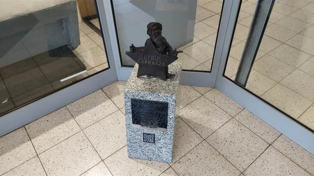 Nain Astruś