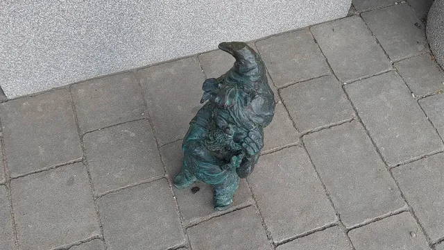Гном Болізубек
