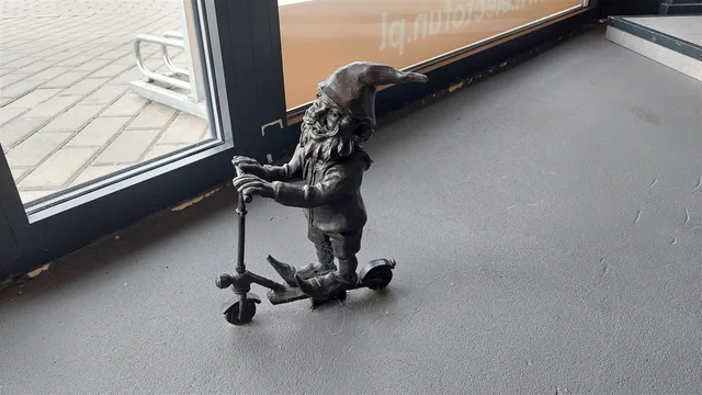 Frugalek Dwarf