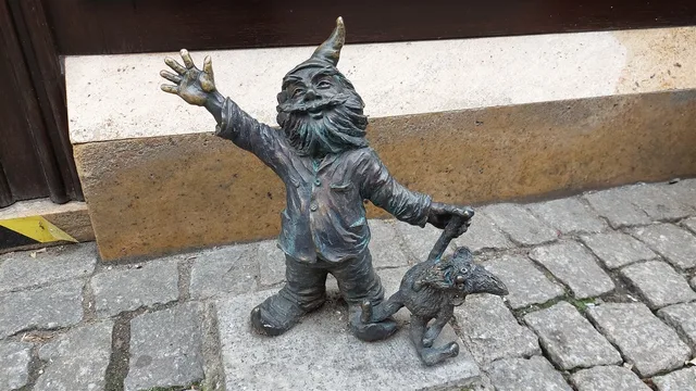 Zwerg High-Five