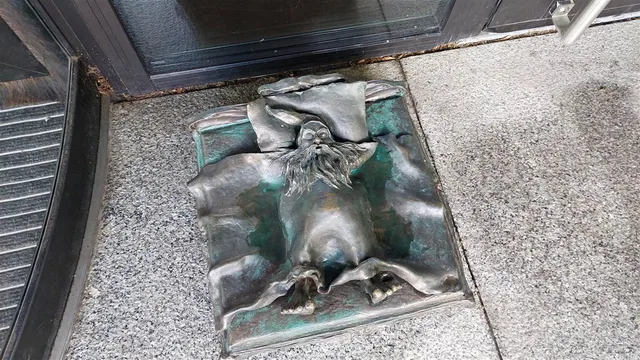 Гном Зэ Брыджэр