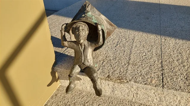 Гном Венявек